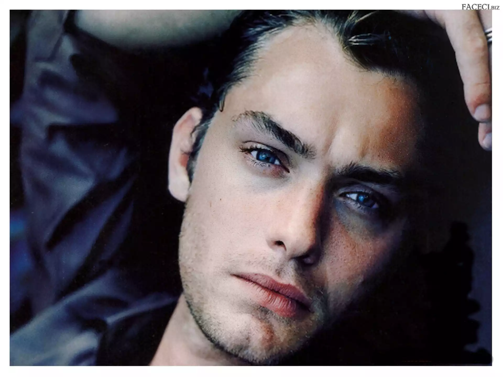 Jude Law, niebieskie oczy