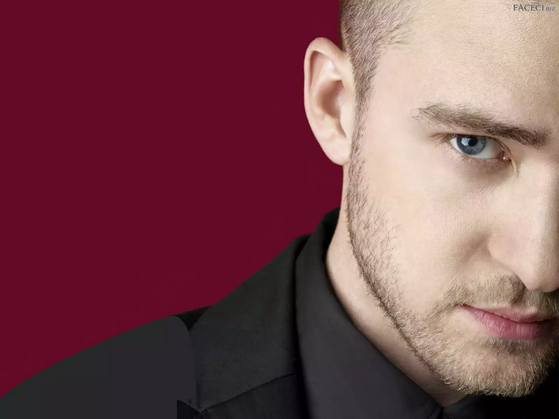 Justin Timberlake, Oko, Ucho, Usta
