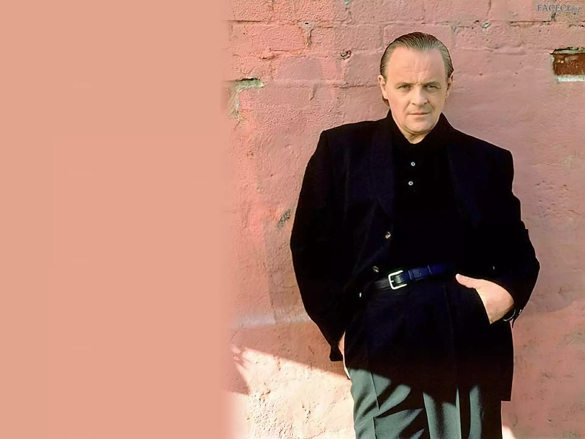 pasek, Anthony Hopkins, czarny