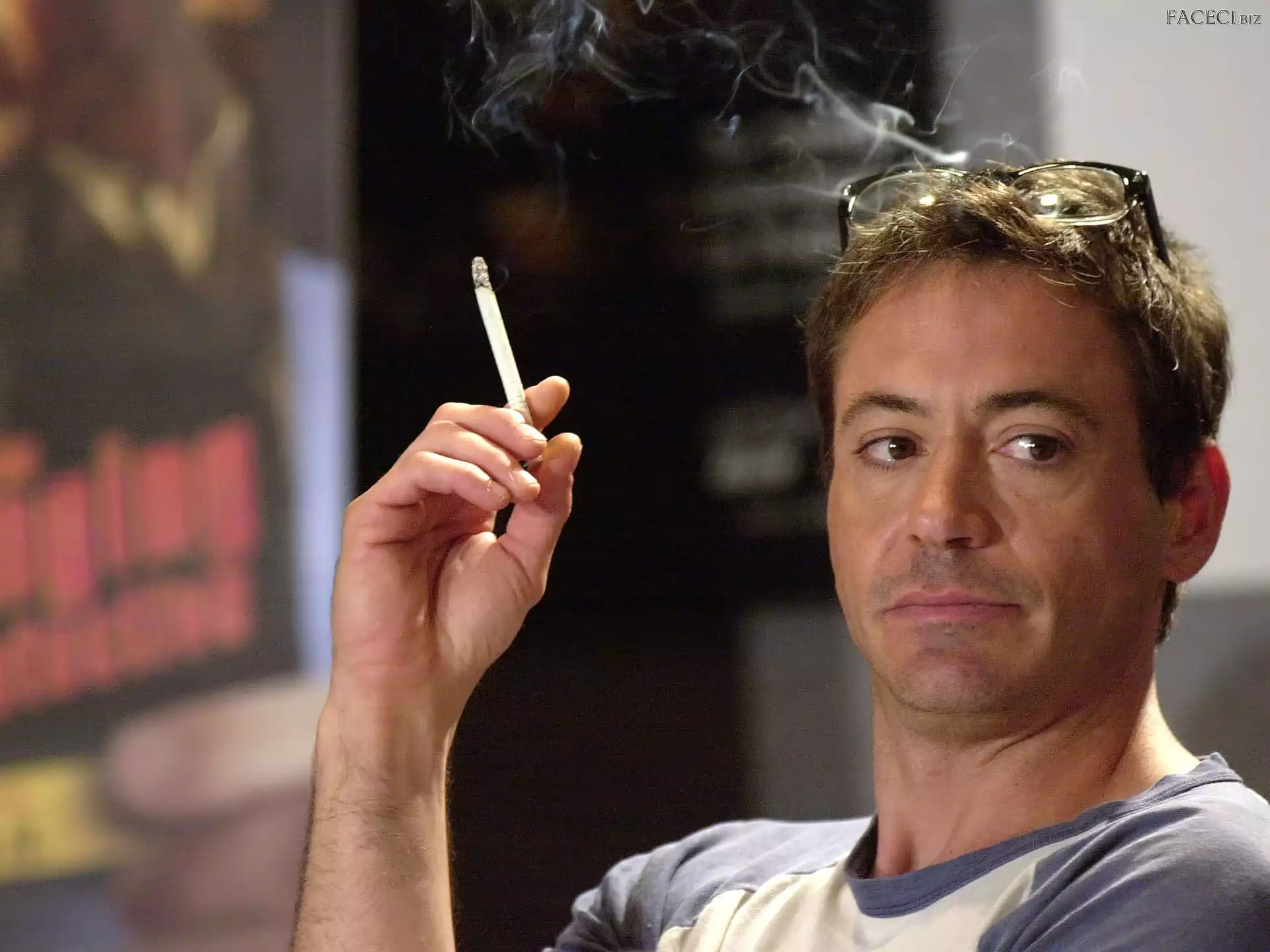 Papieros, Robert Downey Jr