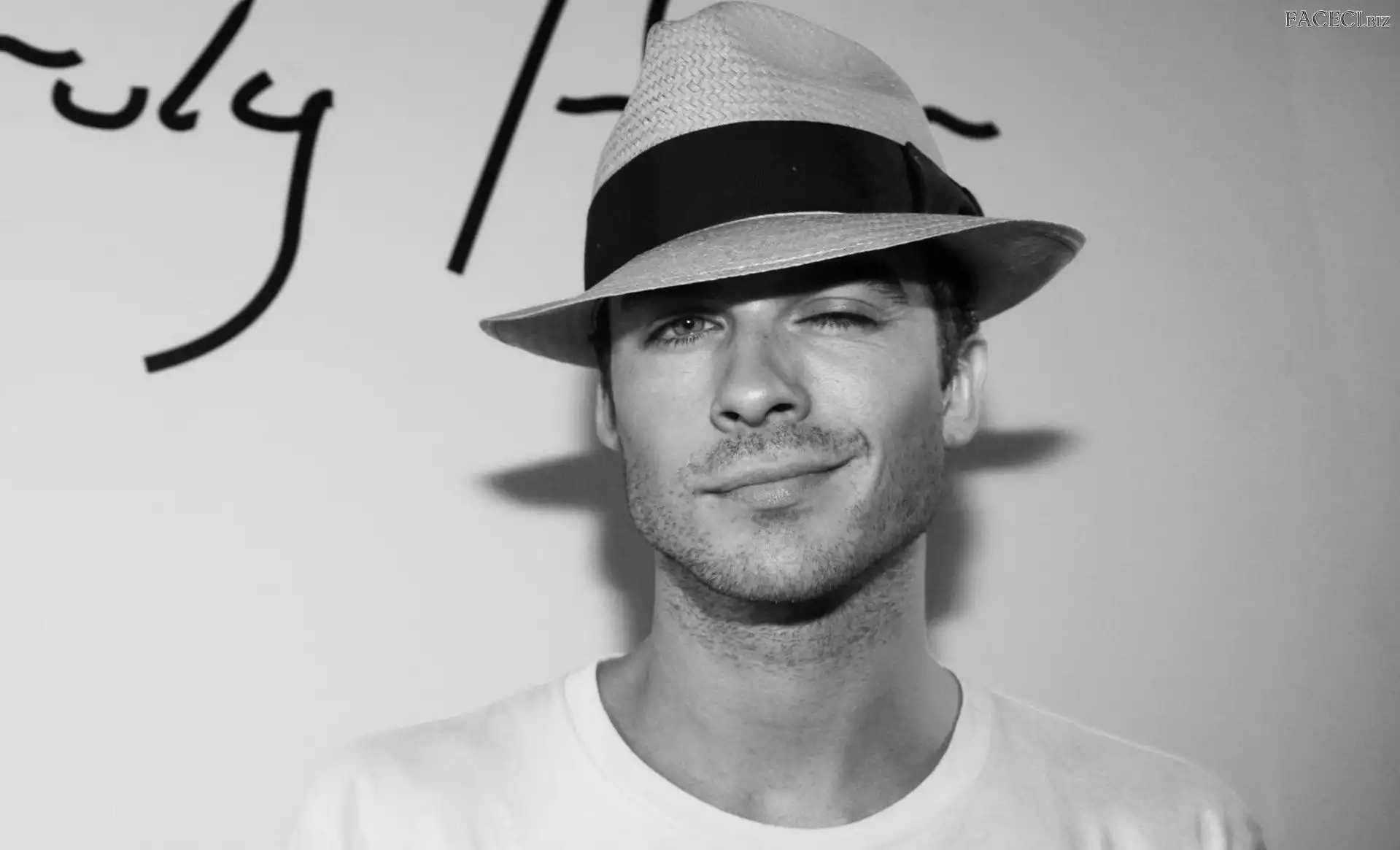 Ian Somerhalder, Kapelusz