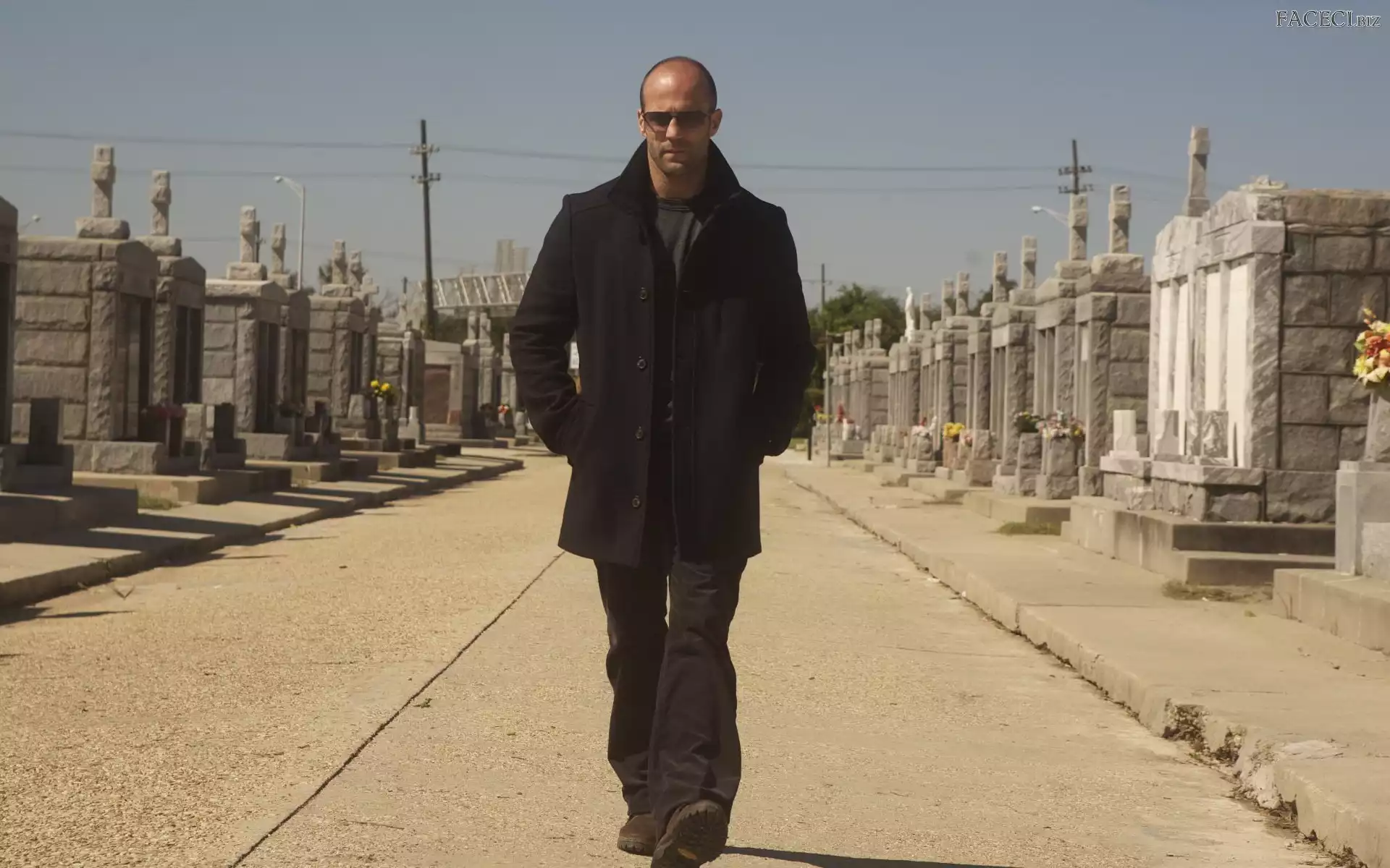 Jason Statham, Cmentarz